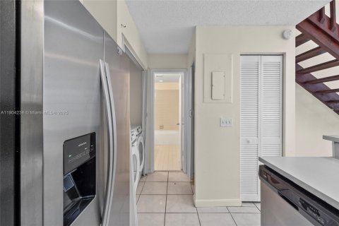 Купить таунхаус в Норт-Лодердейл, Флорида 2 спальни, 110.18м2, № 1954869 - фото 11