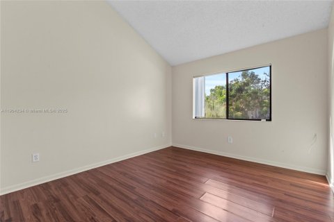 Купить таунхаус в Норт-Лодердейл, Флорида 2 спальни, 110.18м2, № 1954869 - фото 30