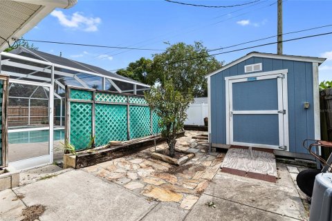 House in Saint Petersburg, Florida 3 bedrooms, 125.88 sq.m. № 1899684 - photo 26
