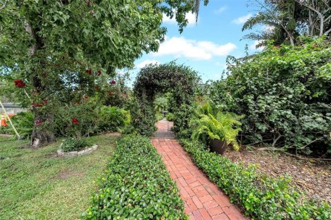 House in Safety Harbor, Florida 4 bedrooms, 290.13 sq.m. № 1835762 - photo 11