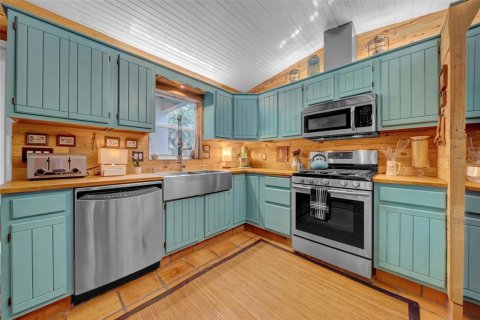House in Safety Harbor, Florida 4 bedrooms, 290.13 sq.m. № 1835762 - photo 15