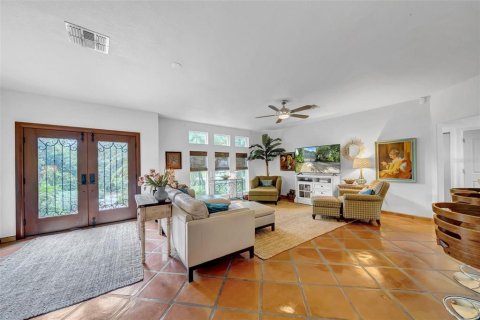 House in Safety Harbor, Florida 4 bedrooms, 290.13 sq.m. № 1835762 - photo 13