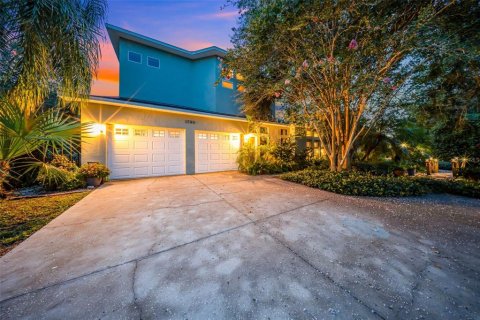 House in Safety Harbor, Florida 4 bedrooms, 290.13 sq.m. № 1835762 - photo 26