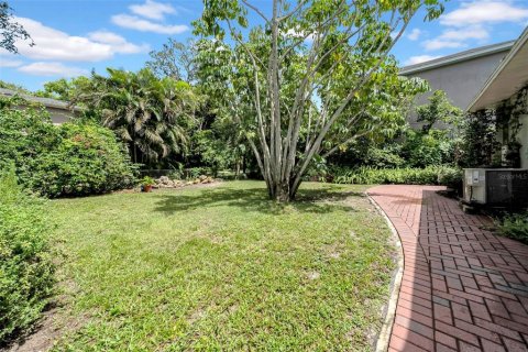 House in Safety Harbor, Florida 4 bedrooms, 290.13 sq.m. № 1835762 - photo 28