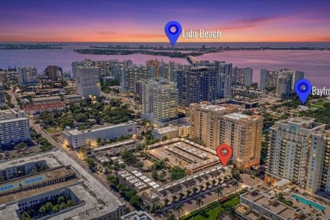 Touwnhouse à vendre à Sarasota, Floride: 3 chambres, 203.36 m2 № 2419633 - photo 3
