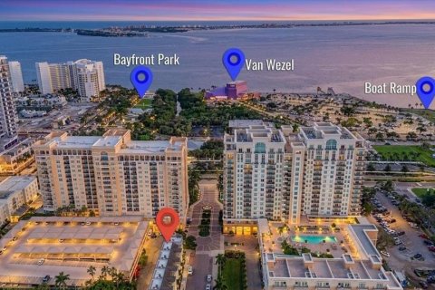 Touwnhouse à vendre à Sarasota, Floride: 3 chambres, 203.36 m2 № 2419633 - photo 2