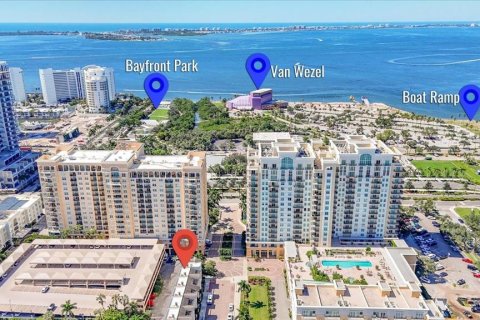 Touwnhouse à vendre à Sarasota, Floride: 3 chambres, 203.36 m2 № 2419633 - photo 4