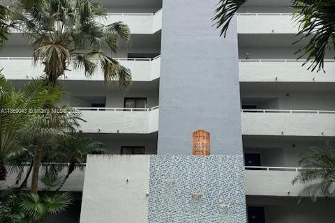 Copropriété à vendre à Miami, Floride: 1 chambre, 73.95 m2 № 1981842 - photo 19
