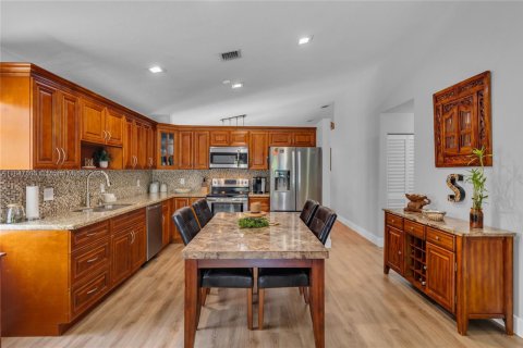 House in Davie, Florida 3 bedrooms, 145.39 sq.m. № 1880233 - photo 10