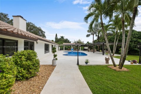 House in Southwest Ranches, Florida 5 bedrooms, 269.51 sq.m. № 1953514 - photo 28