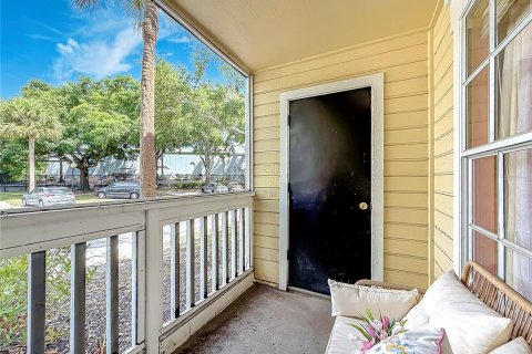 Condo in Orlando, Florida, 1 bedroom  № 2227564 - photo 13