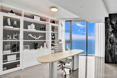 Condo in Sunny Isles Beach, Florida, 4 bedrooms  № 1817054 - photo 22