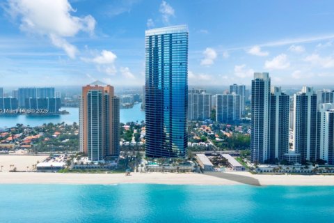 Condo in Sunny Isles Beach, Florida, 4 bedrooms  № 1817054 - photo 1