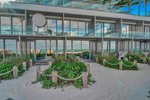 Condo in Sunny Isles Beach, Florida, 4 bedrooms  № 1817054 - photo 25
