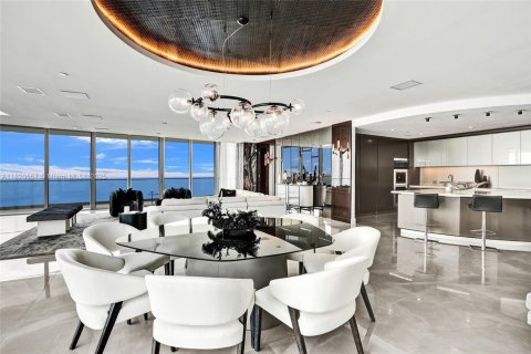 Condo in Sunny Isles Beach, Florida, 4 bedrooms  № 1817054 - photo 11