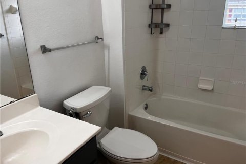 Touwnhouse à louer à Kissimmee, Floride: 4 chambres, 136.57 m2 № 2303294 - photo 12
