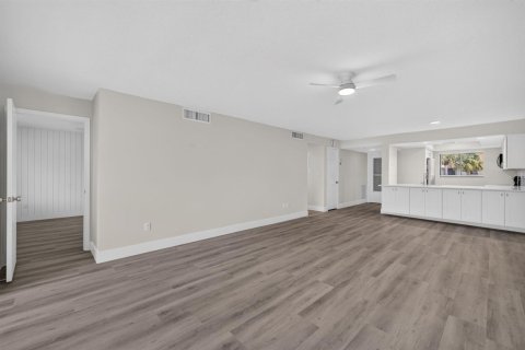 Copropriété à vendre à Jensen Beach, Floride: 2 chambres, 101.26 m2 № 2290315 - photo 12