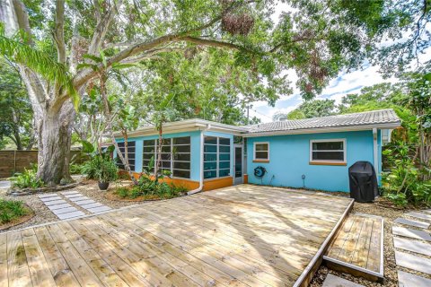 House in Clearwater, Florida 3 bedrooms, 114.46 sq.m. № 1769749 - photo 21