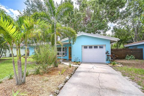 House in Clearwater, Florida 3 bedrooms, 114.46 sq.m. № 1769749 - photo 10