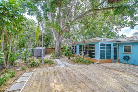 House in Clearwater, Florida 3 bedrooms, 114.46 sq.m. № 1769749 - photo 23