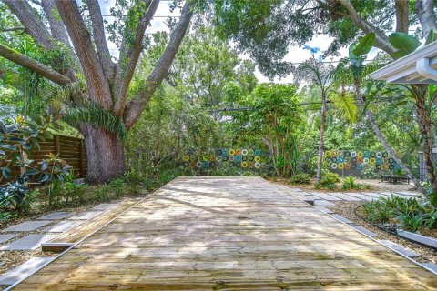 House in Clearwater, Florida 3 bedrooms, 114.46 sq.m. № 1769749 - photo 18