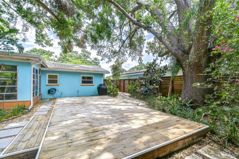 House in Clearwater, Florida 3 bedrooms, 114.46 sq.m. № 1769749 - photo 24