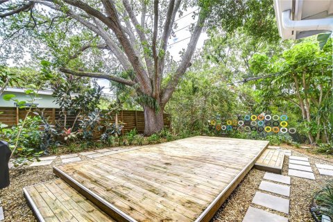 House in Clearwater, Florida 3 bedrooms, 114.46 sq.m. № 1769749 - photo 16