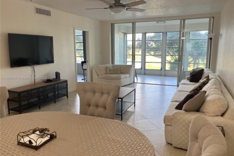 Кондоминиум с 2 спальнями в Помпано-Бич, Флорида № 1942070