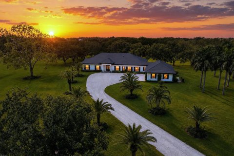 Villa ou maison à Wellington, Floride 4 chambres, 349.5 m2 № 2263312