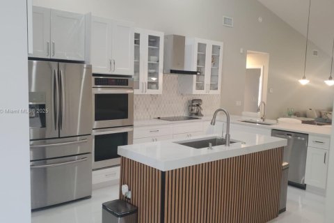 Casa en alquiler en Boca Raton, Florida, 4 dormitorios, 196.95 m2 № 1975364 - foto 10