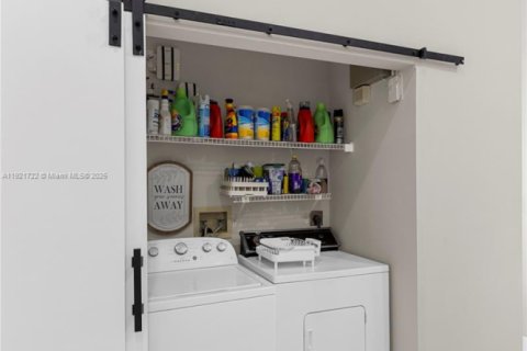 Casa en alquiler en Boca Raton, Florida, 4 dormitorios, 196.95 m2 № 1975364 - foto 21