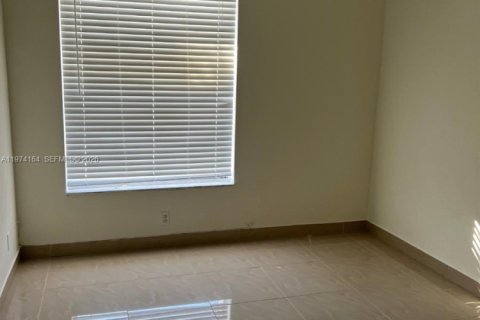 Adosado en alquiler en Davie, Florida, 3 dormitorios, 133.78 m2 № 2036458 - foto 5