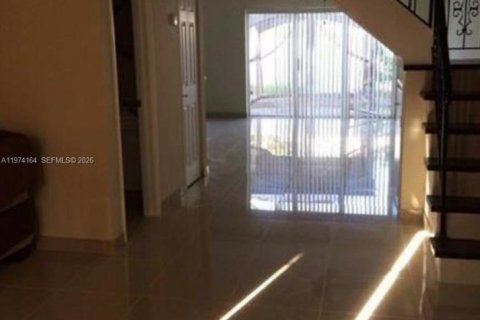 Adosado en alquiler en Davie, Florida, 3 dormitorios, 133.78 m2 № 2036458 - foto 2