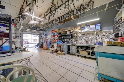 Immobilier commercial à vendre à Miami, Floride № 1753328 - photo 4