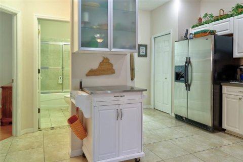 House in New Port Richey, Florida 2 bedrooms, 118.91 sq.m. № 1915980 - photo 8
