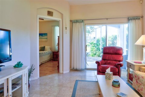 House in New Port Richey, Florida 2 bedrooms, 118.91 sq.m. № 1915980 - photo 14
