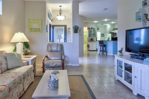 House in New Port Richey, Florida 2 bedrooms, 118.91 sq.m. № 1915980 - photo 16