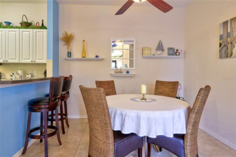 House in New Port Richey, Florida 2 bedrooms, 118.91 sq.m. № 1915980 - photo 12