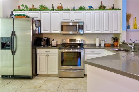 House in New Port Richey, Florida 2 bedrooms, 118.91 sq.m. № 1915980 - photo 11