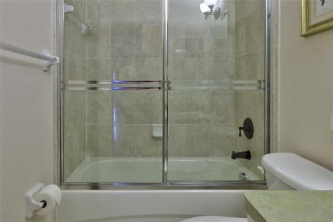 House in New Port Richey, Florida 2 bedrooms, 118.91 sq.m. № 1915980 - photo 27