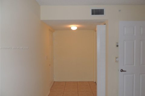 Condominio en alquiler en Davie, Florida, 1 dormitorio, 76.46 m2 № 2153858 - foto 7