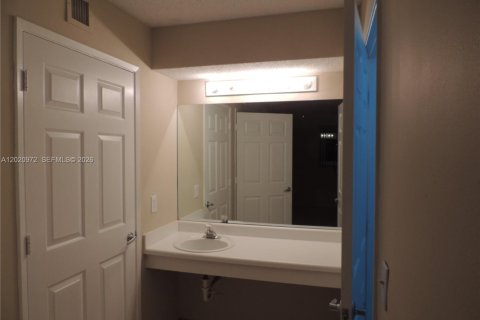Condominio en alquiler en Davie, Florida, 1 dormitorio, 76.46 m2 № 2153858 - foto 14