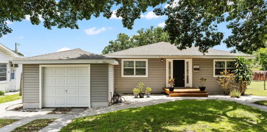 House in Lakeland, Florida 3 bedrooms, 98.2 sq.m. № 1780349