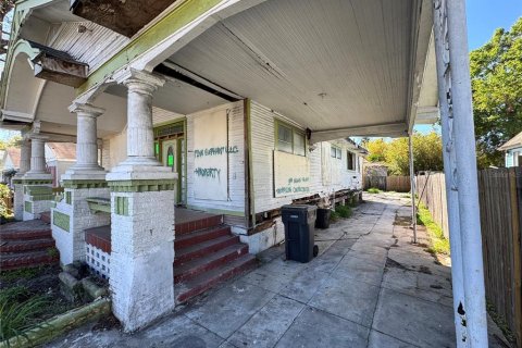 House in Tampa, Florida 3 bedrooms, 125.42 sq.m. № 1574593 - photo 5