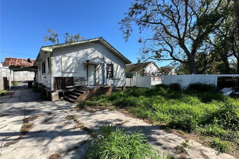House in Tampa, Florida 3 bedrooms, 125.42 sq.m. № 1574593 - photo 8