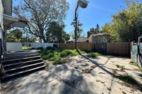 House in Tampa, Florida 3 bedrooms, 125.42 sq.m. № 1574593 - photo 6