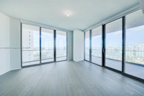 Condominio en venta en Sunny Isles Beach, Florida, 2 dormitorios, 107.86 m2 № 1973054 - foto 3