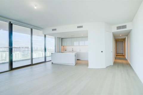 Condominio en venta en Sunny Isles Beach, Florida, 2 dormitorios, 107.86 m2 № 1973054 - foto 4