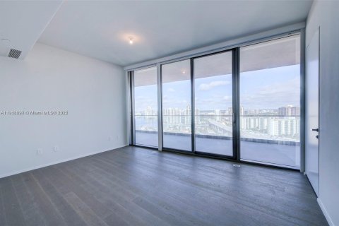 Condominio en venta en Sunny Isles Beach, Florida, 2 dormitorios, 107.86 m2 № 1973054 - foto 13