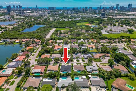 Casa en venta en Aventura, Florida, 5 dormitorios, 263.56 m2 № 1936130 - foto 22